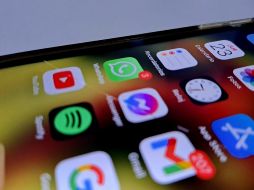 Tanto en Android o iOS, tendrás la opción de restablecer los valores e iniciar desde cero (si así lo desea), esta opción en WhatsApp se encuentra en el apartado 