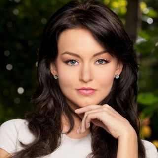 Angelique Boyer habla sobre Karely Ruiz luego de pedirle una foto a Sebastián Rulli