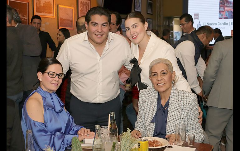 Ofelia Padilla, Luis Jáuregui, Vanessa Buenrostro y Adriana Rodriguez. GENTE BIEN JALISCO/Christian Pérez