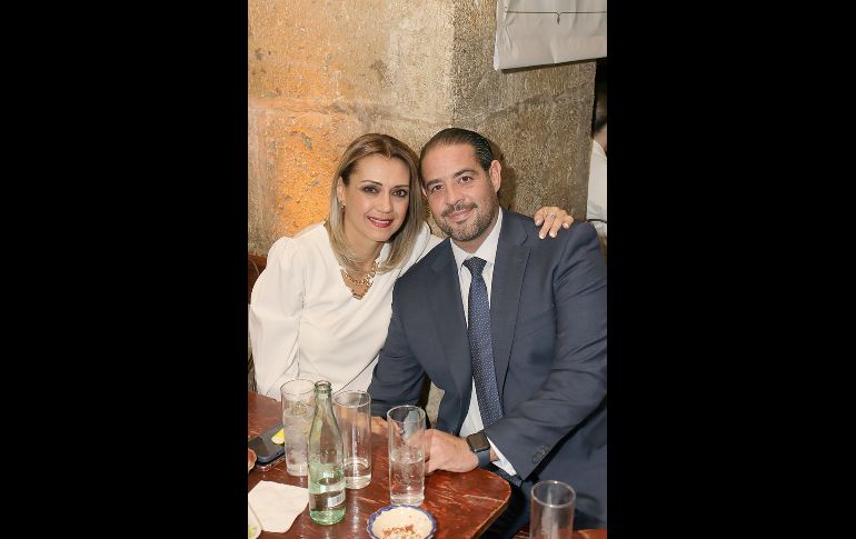 Ana Cecilia Minakata y Memo Hidalgo. GENTE BIEN JALISCO/Christian Pérez