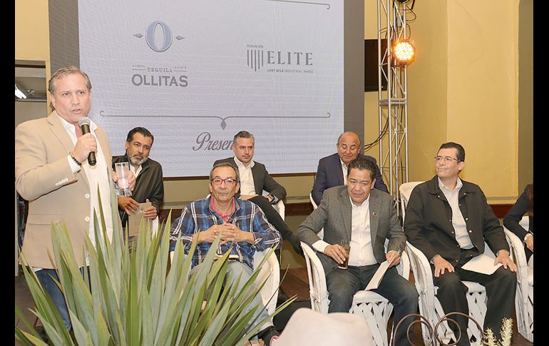 Luciano Sandoval presentó su libro “Esta Vida es un sufrir”. GENTE BIEN JALISCO/Christian Pérez