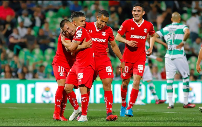 Toluca no tuvo piedad ante un débil equipo de Santos Laguna. IMAGO7/Saul Perales