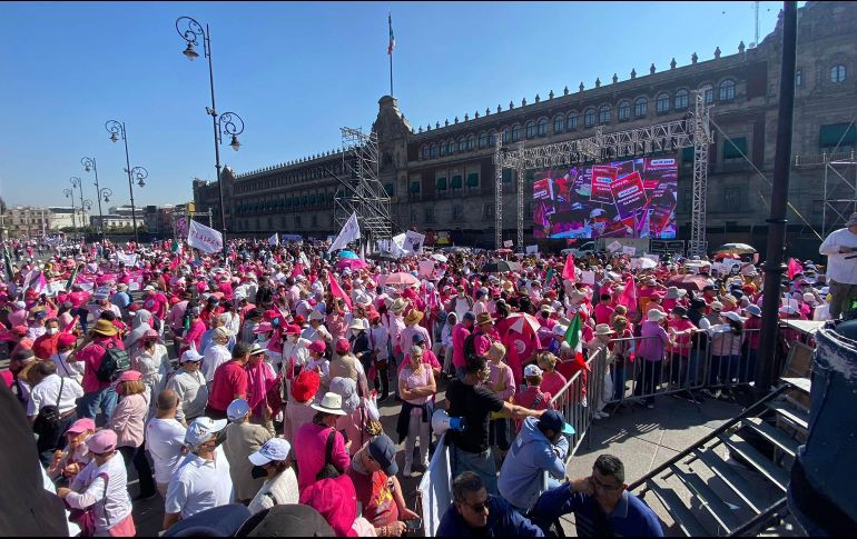 Políticos de distintos partidos acudieron a la manifestación. SUN/ D. Simón Sánchez