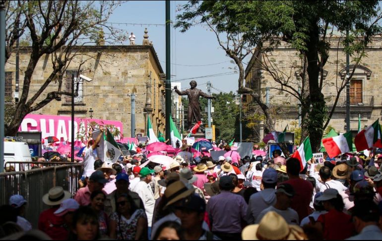 El Hidalgo se vio rodeado de manifestantes. EL INFORMADOR/ C. Zepeda