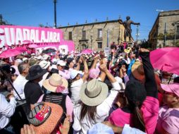 La manifestación fue cerrada una vez que culminó el Himno Nacional entonado por las y los asistentes. EL INFORMADOR/C. Zepeda