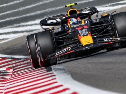 El mexicano Sergio ''Checo'' Pérez correrá su primera carrera de 2023 con Red Bull en el GP de Bahrein este domingo 5 de marzo. AFP