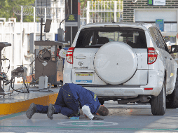 En caso de no aprobar la verificación vehicular, se te entregará una constancia técnica de rechazo con la que podrás circular durante 1 año sin ser sancionado. EL INFORMADOR / ARCHIVO