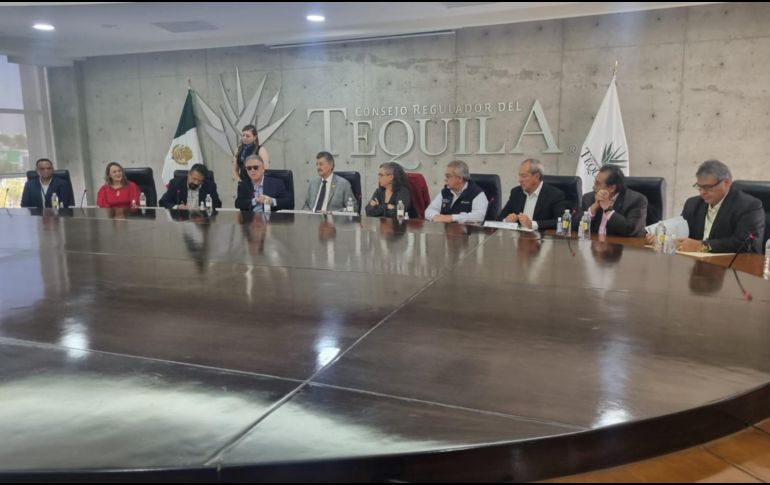 En el lanzamiento del Consorcio estuvieron presentes autoridades estatales de Jalisco, Guanajuato y representantes de la agroindustria tequilera. EL INFORMADOR/J. Velazco