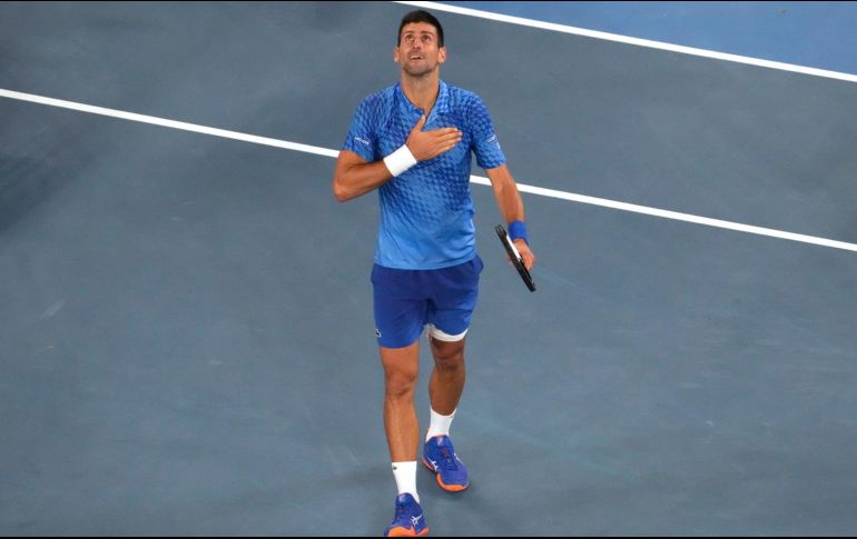 Djokovic aparece como jugador número uno del mundo, récord absoluto en los circuitos profesionales, al superar las 377 de la alemana Steffi Graf. AP / ARCHIVO