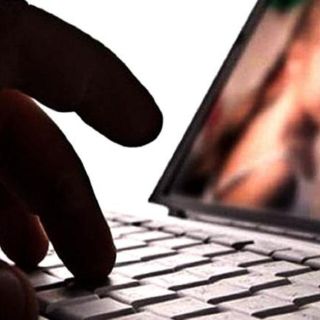 Atrapan a un hombre con más de una tonelada de pornografía infantil en EU