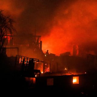 Confirman 26 muertos por devastadores incendios en el centro-sur de Chile