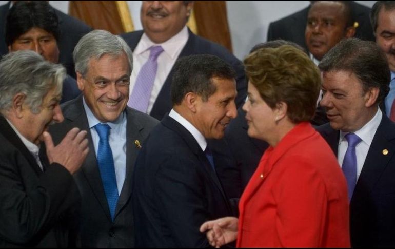 Los expresidentes latinoamericanos reciben distintos tipos de remuneraciones por sus servicios prestados. AFP