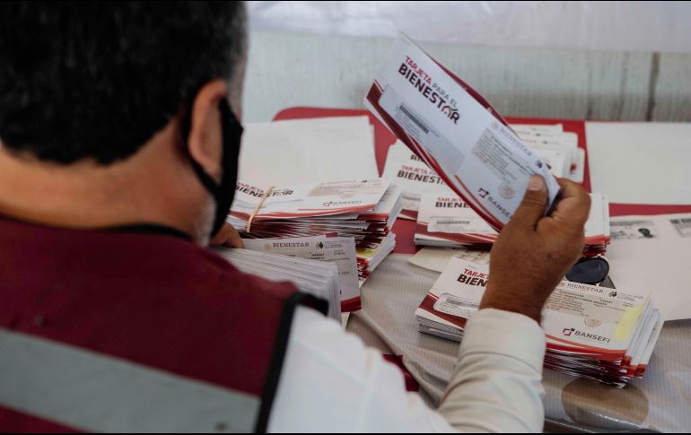 A partir del 2 de marzo, las personas de la tercera edad cuyo primer apellido inicie con las letras A y B recibirán su pensión. EL INFORMADOR/ARCHIVO