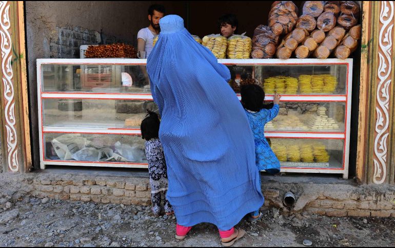 La caída de Kabul a manos de los talibanes ha supuesto un deterioro de los derechos de las mujeres. AFP/ARCHIVO