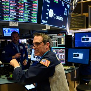 Wall Street abre mixto y el Dow avanza pese a pérdidas generalizadas
