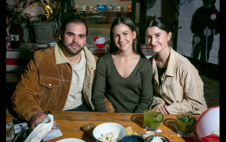 Alejandro Lomelín, Paloma Zenteno y Constanza Fernández. GENTE BIEN JALISCO/Jorge Soltero