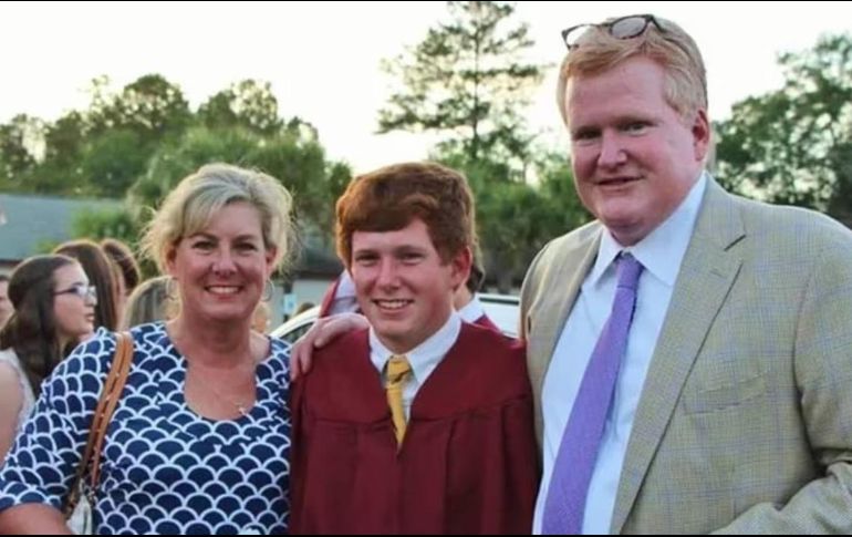 El abogado asesinó con una escopeta a su esposa e hijo. EFE