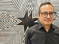 La obra expuesta busca ofrecer un equilibrio entre los colores blanco y negro. EL INFORMADOR/ R. Solís