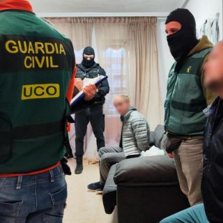 Caen 10 por robar en casas de ucranianos refugiados más de un millón de euros