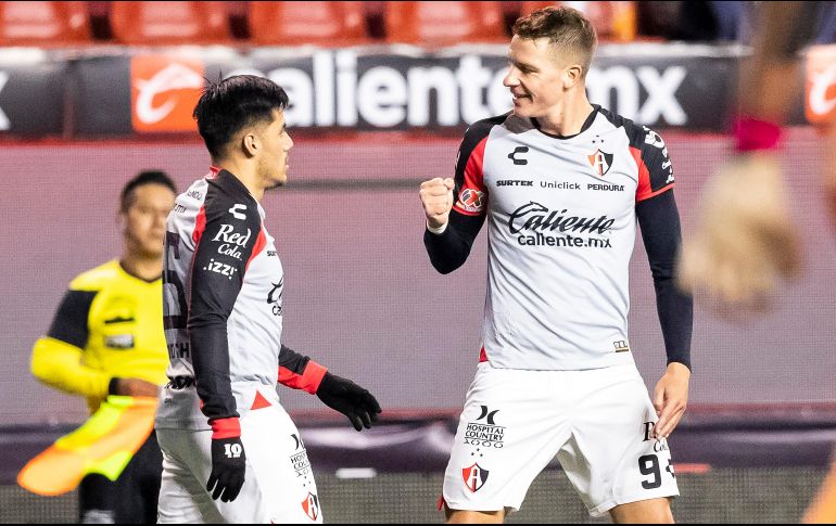 El delantero Julio César Furch, se encuentra en supervisión médica por lo cual aun quedan dudas sobre su participación en el juego contra los hondureños. IMAGO7