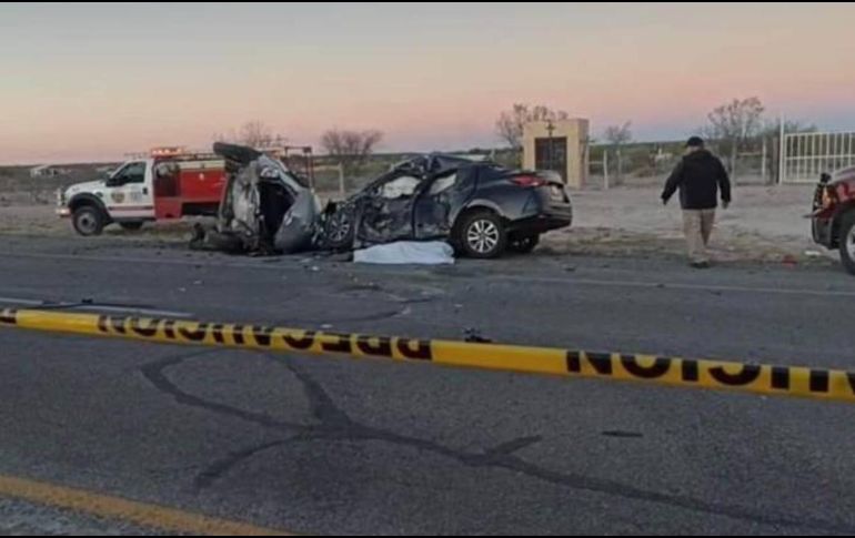 Los empleados del Oxxo invadieron el carril y se impactaron de frente con el carro de la familia. SUN