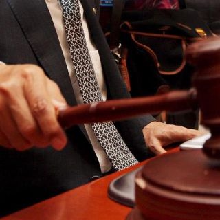 Egipto sentencia a cárcel a activistas de derechos humanos