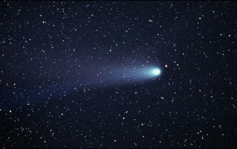 El cometa Halley orbita nuestro sistema solar, en promedio, cada 75 años. ESPECIAL