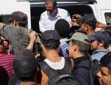 Los migrantes estaban hacinados en el tráiler. AFP