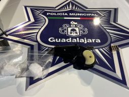 El sospechoso y lo asegurado fueron presentados ante un agente del Ministerio Público. ESPECIAL/Policía de Guadalajara