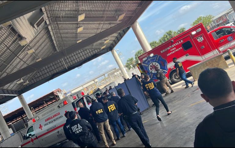Autoridades entregaron a los estadounidenses en el puente internacional 2 este martes. TWITTER/@lopezdoriga