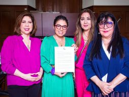 Integrantes de “Foro Plural Jalisco” acudieron al Congreso de Jalisco para entregar un posicionamiento. ESPECIAL