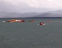 Buques guardacostas acudieron en busca de los cuerpos en un canal entre Kamaran y el distrito de Luhiya. EFE/ARCHIVO