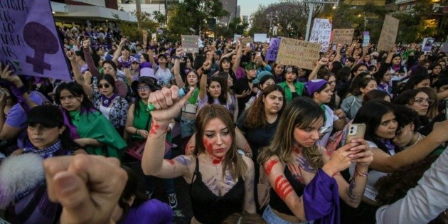 Día de la Mujer 2023: Asisten 70 mil mujeres a marchas por el 8M en ...