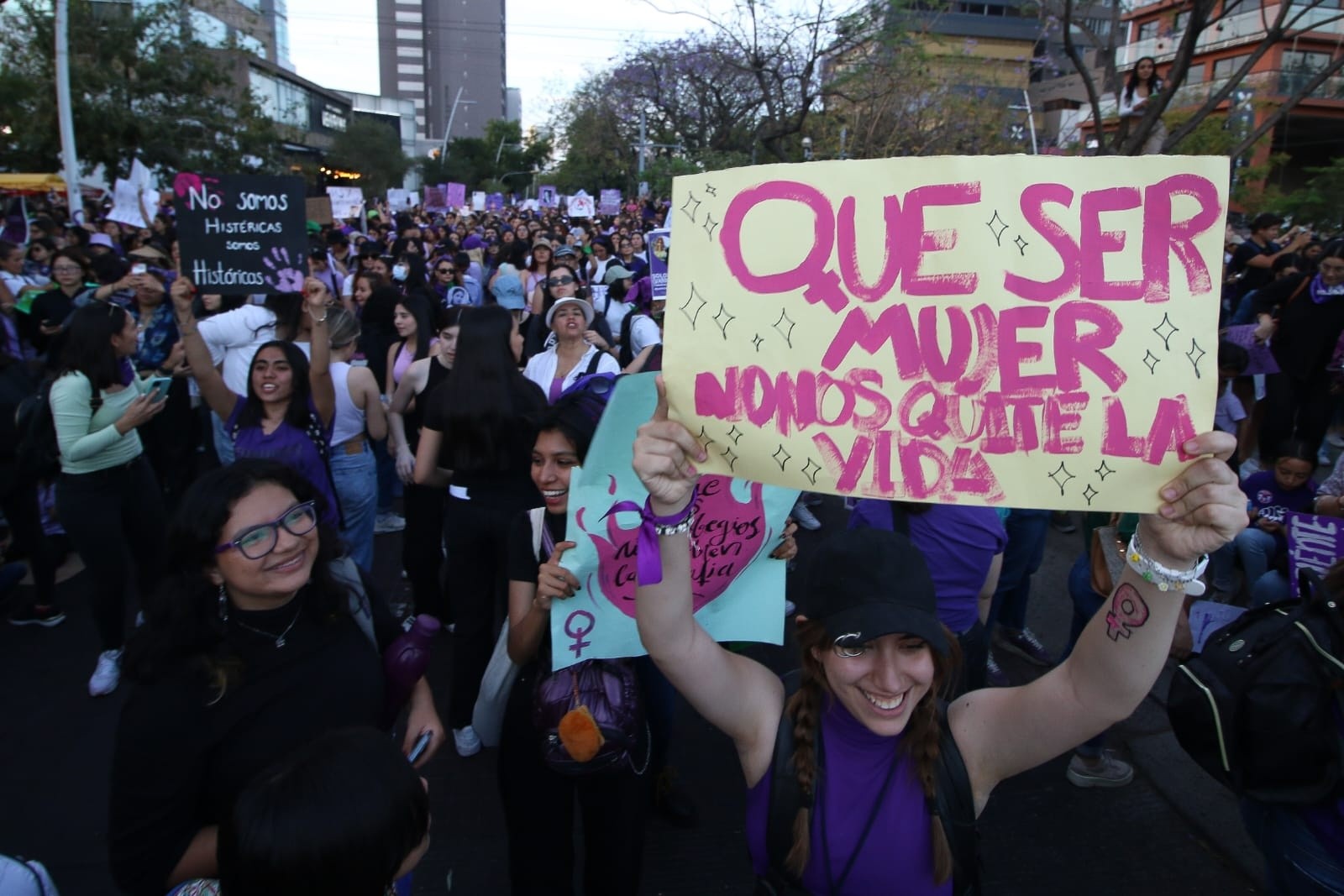 Día de la Mujer 2023: Asisten 70 mil mujeres a marchas por el 8M en ...