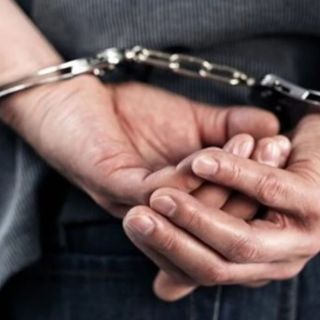 Detienen a hombre que paga 100 mil pesos para que maten a su exesposa