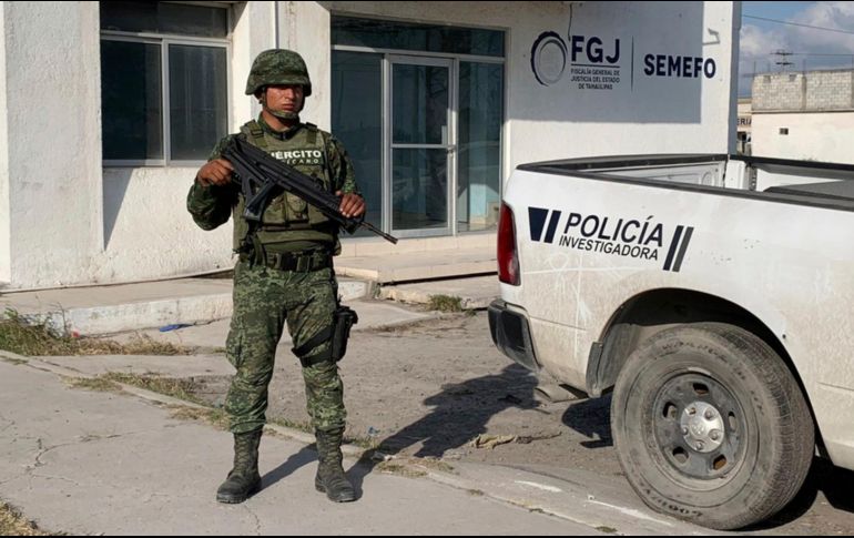 Elementos del Ejército mexicano mantiene un operativo de vigilancia en Matamoros. AP