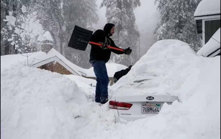 Autoridades ordenaron la evacuación de cientos de personas. AFP