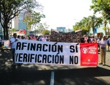 Decenas de manifestantes partieron de la Glorieta de La Minerva con rumbo a la Plaza Liberación. EL INFORMADOR/A. Navarro
