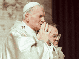 Juan Pablo II se disculpó por los pecados de la iglesia. AP/ ARCHIVO