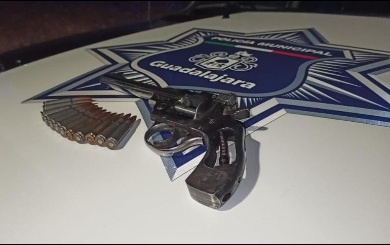 Los detenidos se identificaron como Ángel Rodolfo “N”, de 20 años; y Miguel Angel “N”, de 25. ESPECIAL/POLICÍA DE GUADALAJARA
