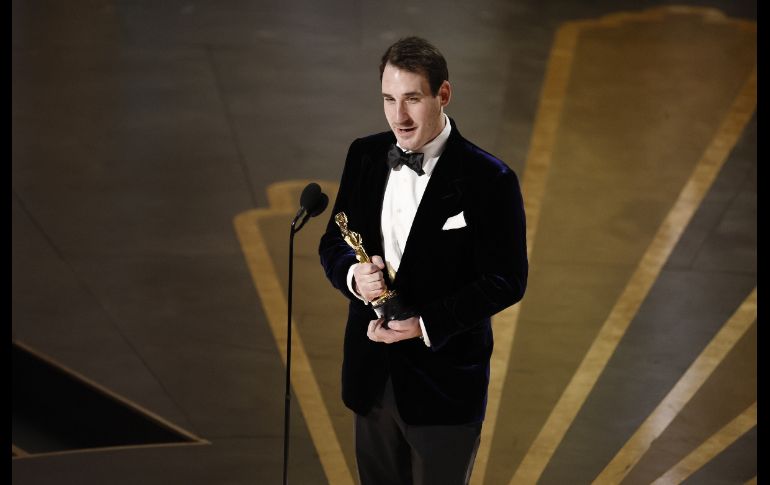 James Friend ganó el Oscar a la Mejor Fotografía por 'All Quiet on the Western Front' durante la 95ª ceremonia anual de los Premios de la Academia en el Dolby Theatre de Hollywood. EFE