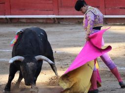 El tapatío Pepe Murillo lidió al mejor toro de la tarde y le cortó una oreja. ESPECIAL/Mayra Vargas