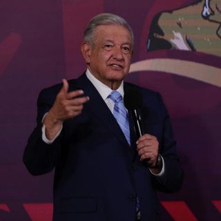 "Yo no soy Calderón, más respeto por favor", responde López Obrador a Marko Cortés
