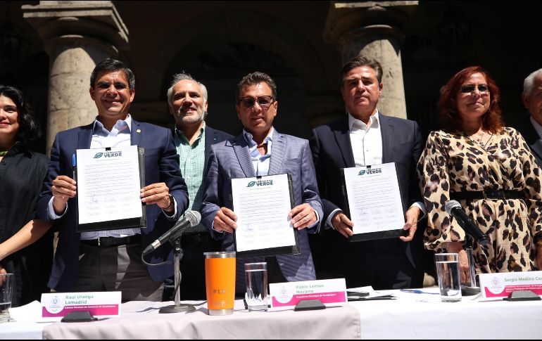 El presidente Pablo Lemus Navarro encabezó la presentación de un conjunto de acciones públicas y privadas a favor del medio ambiente. ESPECIAL