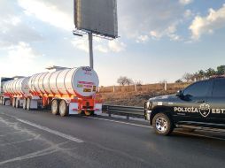 El combustible fue asegurado y trasladado a un depósito de Pemex para el respectivo resguardo. ESPECIAL/Policía Estatal
