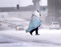 La intensa nevada y aguanieve complicó las condiciones en los caminos, derribó ramas de los árboles y provocó varios derrapamientos. AP