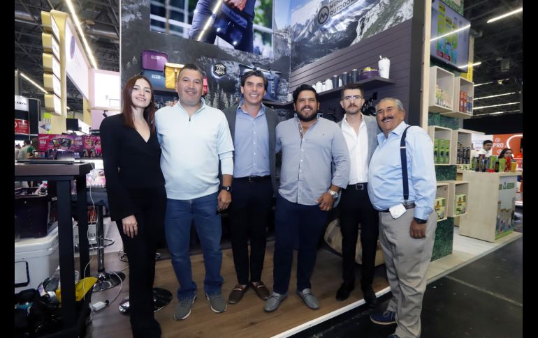 Michelle Becerra, Jorge Chapoy, Piero Gerini, Ernesto Ochoa, Genaro Ochoa y Ernesto Ochoa. GENTE BIEN JALISCO/Claudio Jimeno