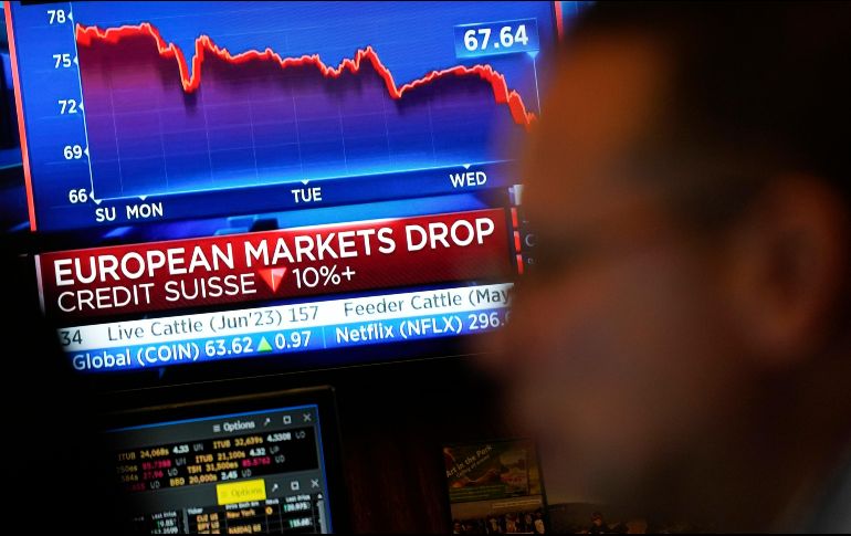 Este miércoles, el sector financiero volvió a ser castigado por los inversores al ver los efectos de la crisis sobre la banca europea. AP / S. Wenig