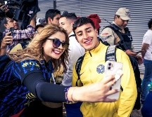 Gran número de aficionados se dieron cita para darle una cálida bienvenida al América. Twitter/@ClubAmerica