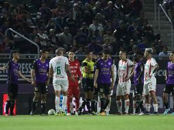 Una polémica decisión arbitral frustró el empate de Mazatlán. IMAGO7/E. Reséndiz